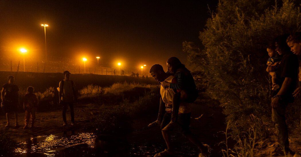 Kristi Noem Rerouted Venezuelan Migrants to El Salvador After Federal Deportation Order Halted Flights, DOJ Reveals