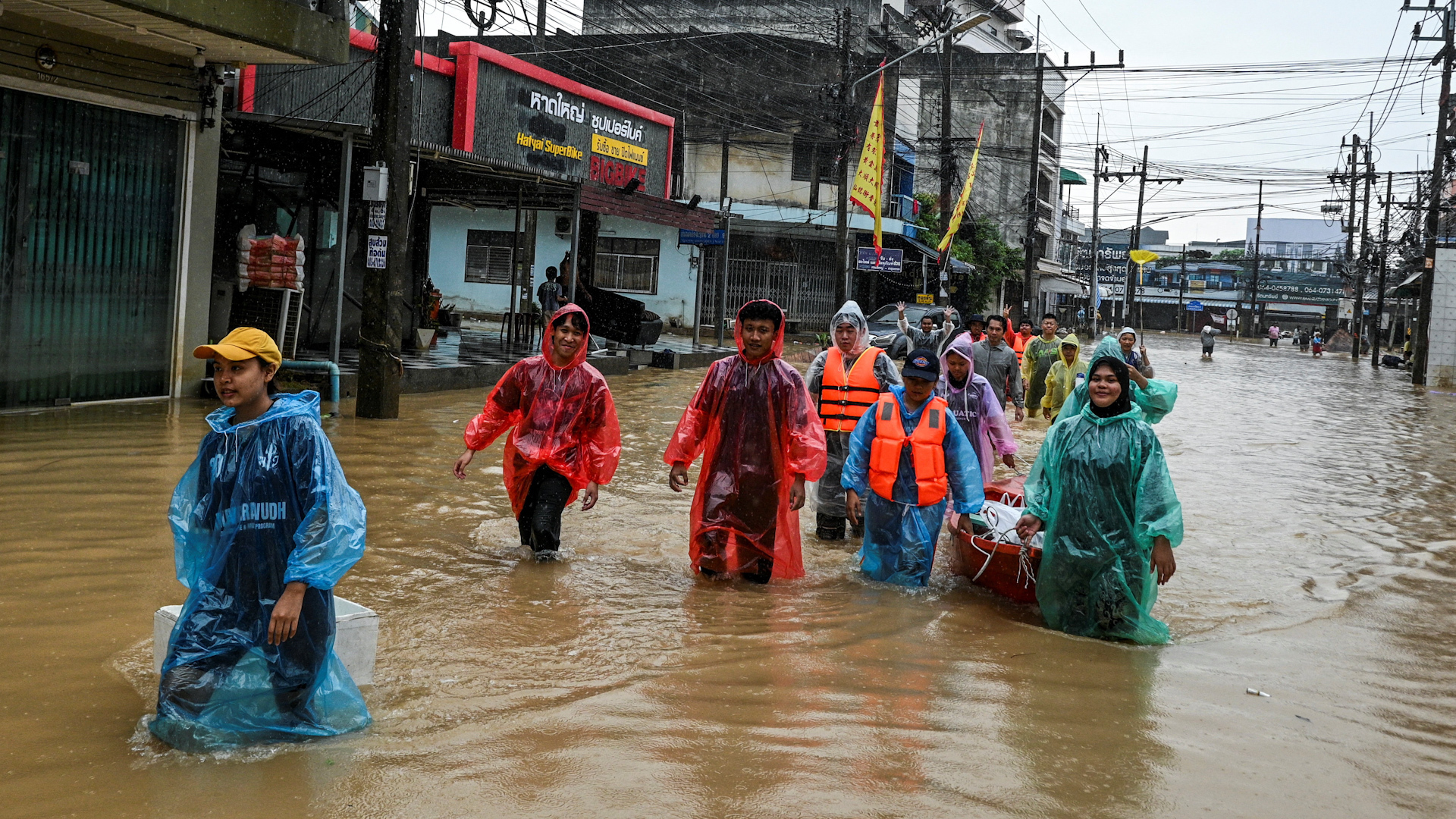 Deadly High-Rise Fire Engulfs Hong Kong Complex, Claiming Several Lives