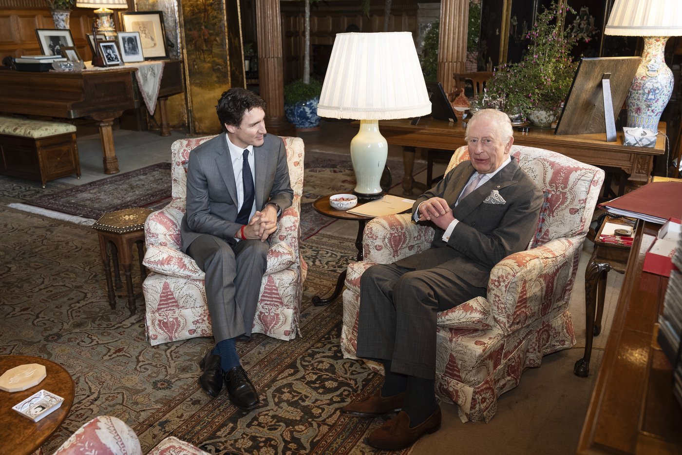 Justin Trudeau's funky shoes at King Charles' speech draws flak, Royal fans call gesture 'disrespectful'