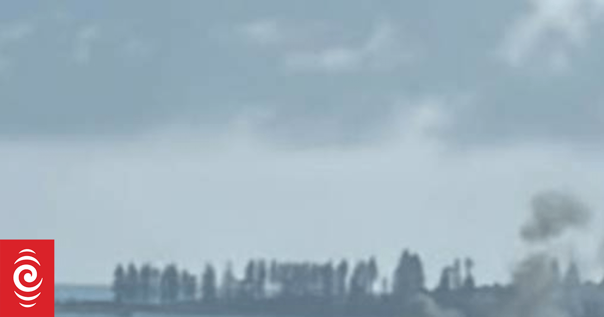 Boat Fire in Auckland's Hauraki Gulf Injures Firefighter Near Browns Island