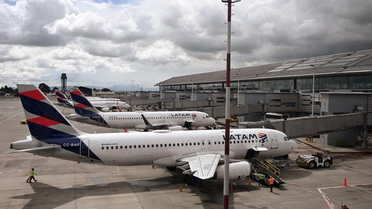 Venezuela Bans Major Airlines Following US Military Activity Warnings & Flight Halts