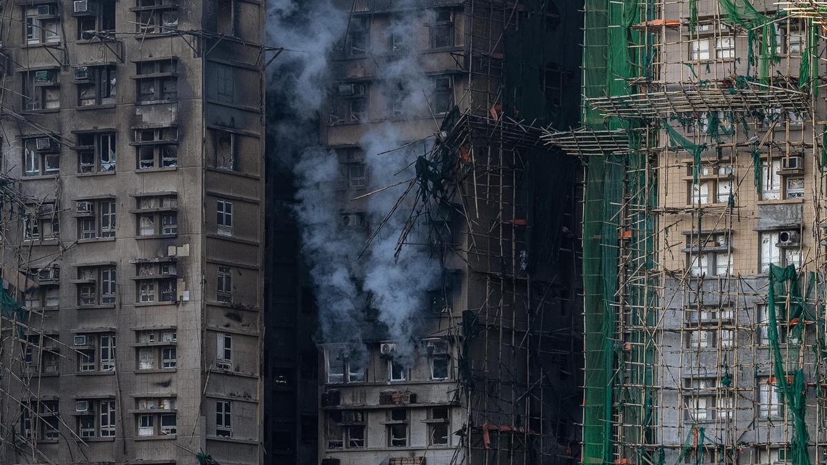 Hong Kong Fire Tragedy: Death Toll Reaches 94, Manslaughter Arrests Made as Rescue Efforts Conclude in Tai Po
