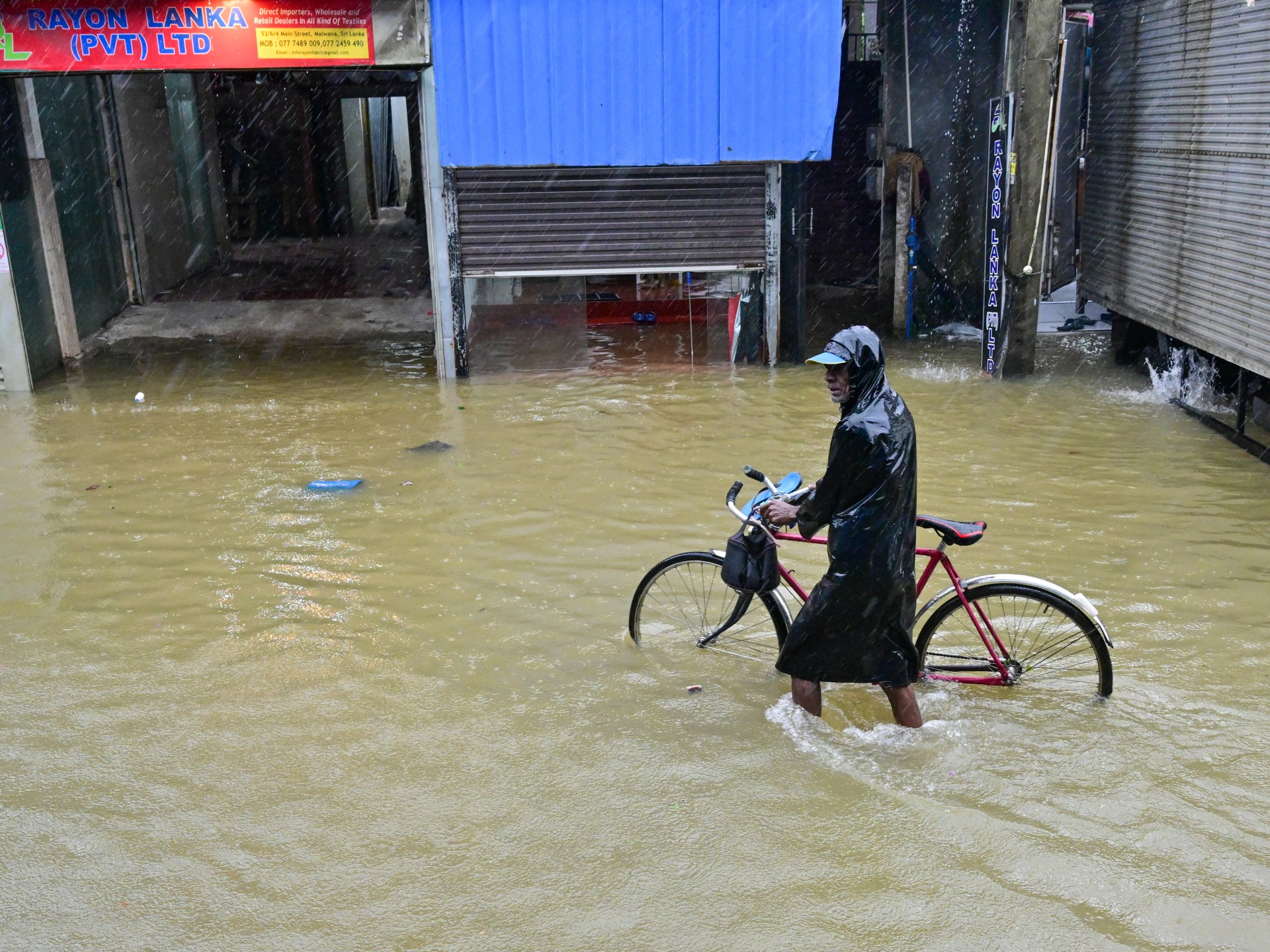 Sri Lanka Flood & Landslide Crisis: Death Toll Hits 56, Schools & Offices Closed Amid Devastating Rains & Infrastructure Damage
