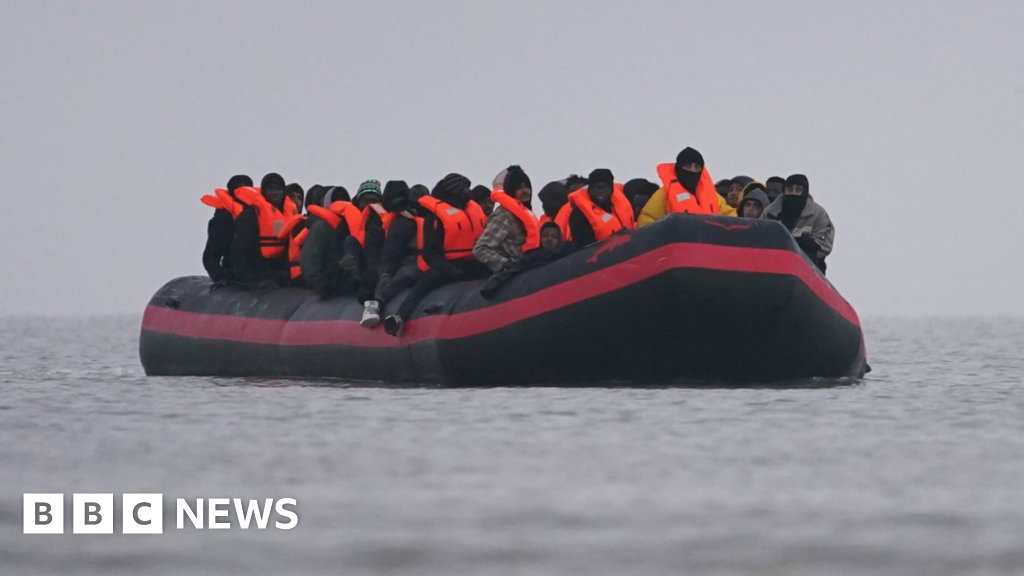 France Agrees to Intercept Small Boats in English Channel After UK Pressure, Bolstering Deterrence Efforts