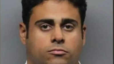 Delta Co-Pilot Rustom Bhagwagar Arrested in San Francisco for Child Abuse