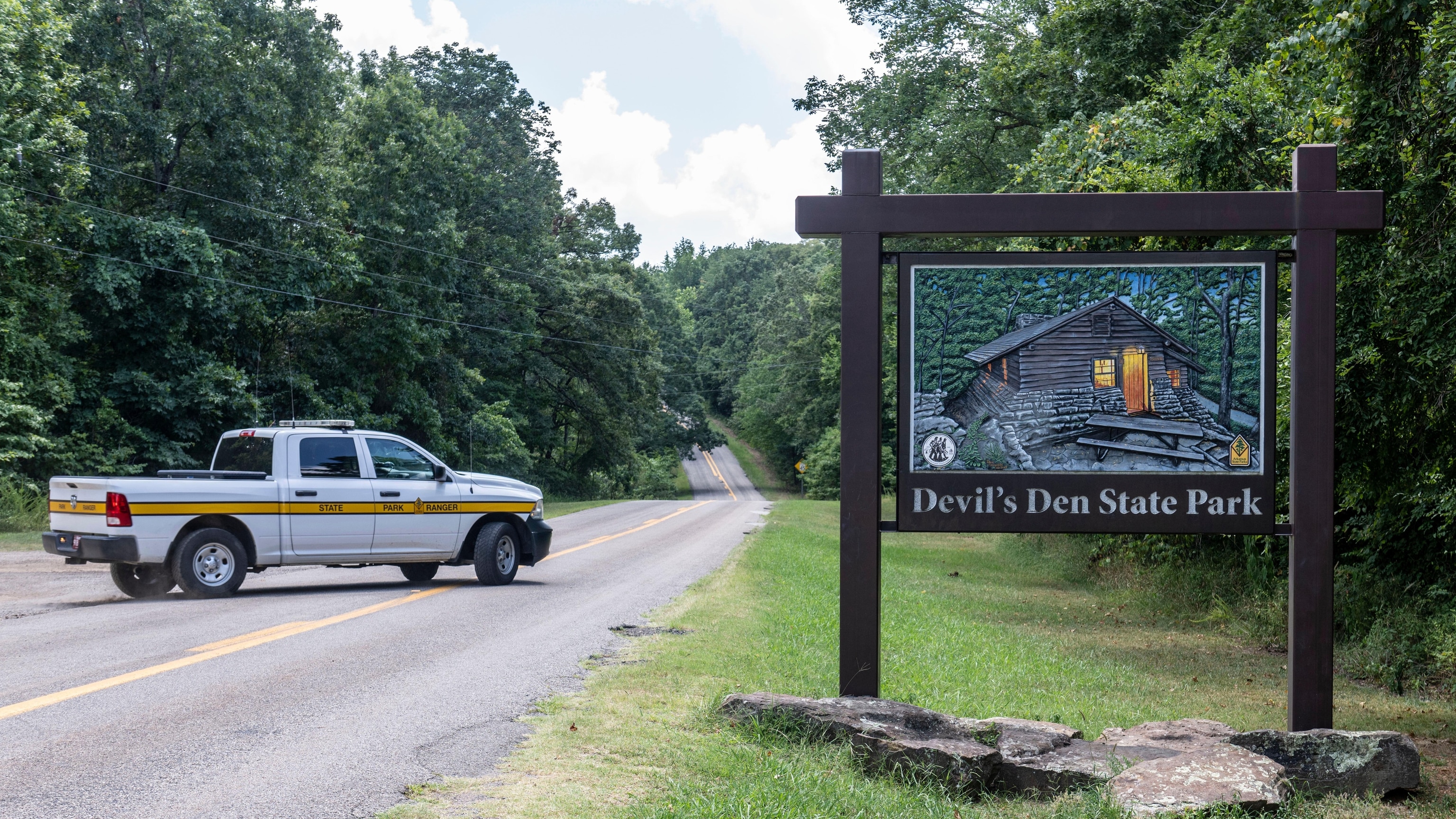 Arkansas Police Seek Suspect in Devil's Den State Park Double Homicide