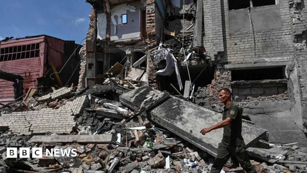 Russian Strikes Kill Dozens in Ukraine; Trump Sets Deadline for Ceasefire Talks