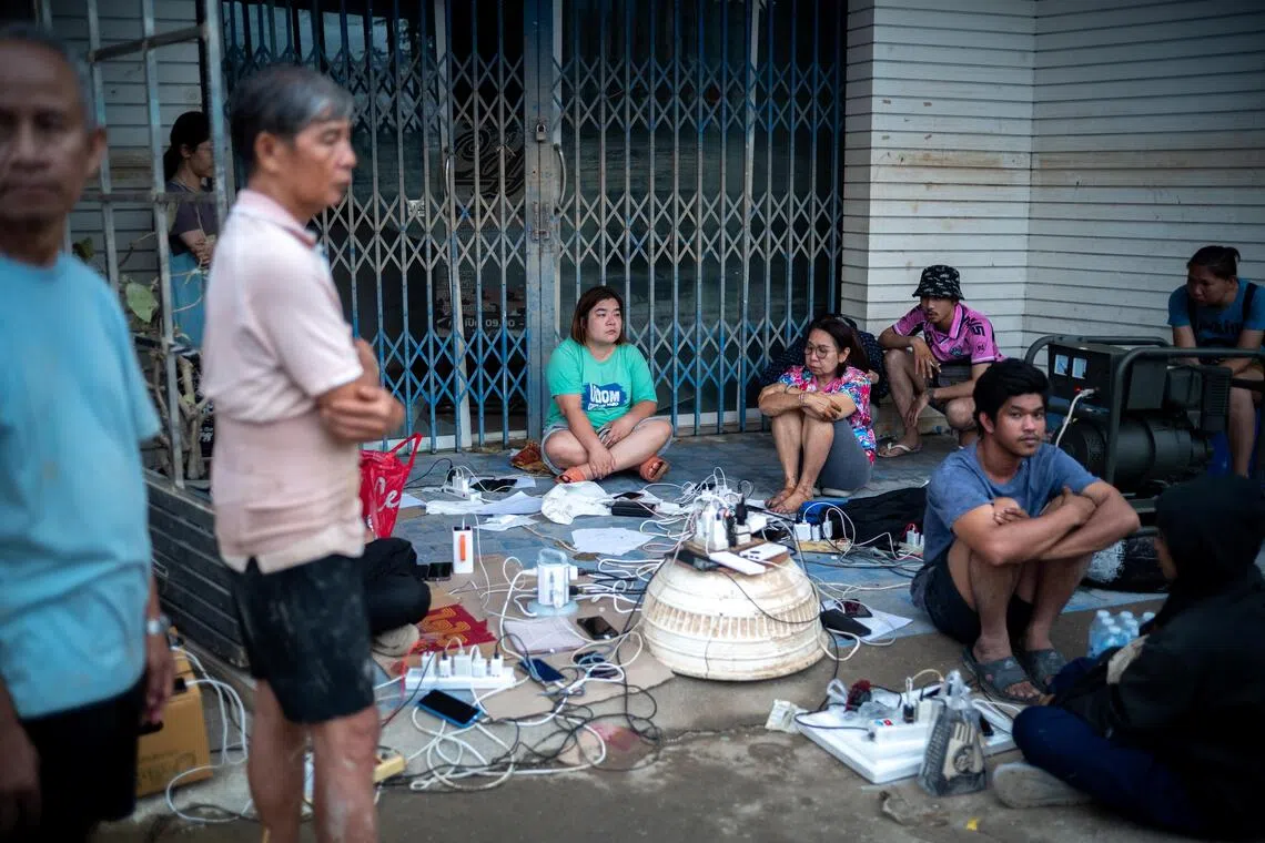 Thailand Faces Worst Flooding in Decade: Cleanup & Relief Efforts Begin Amidst Regional Devastation and Criticism