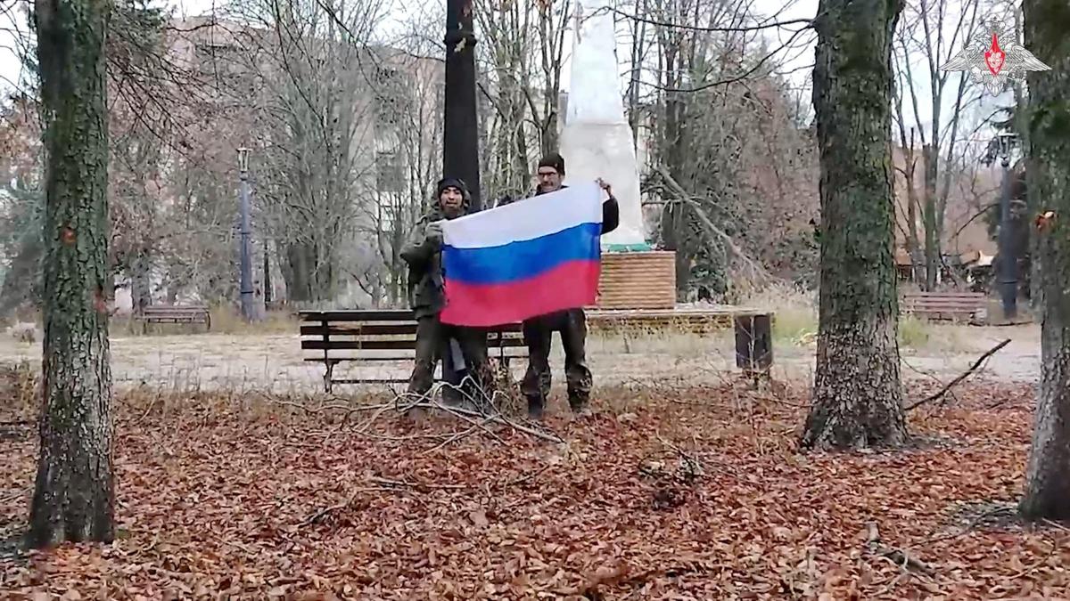 Ukrainian Commander: Forces Still Fighting in Kupiansk, Debunking Russian Claims Amid Ongoing Conflict & Diplomacy