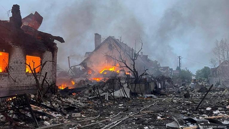 Ukraine Awaits Russia's Truce Terms as Peace Talks Stall; Germany Provides Missiles