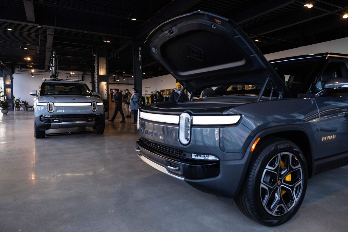 Rivian Explores New Debt Deal Amid Delivery Forecast Concerns: Bloomberg Report