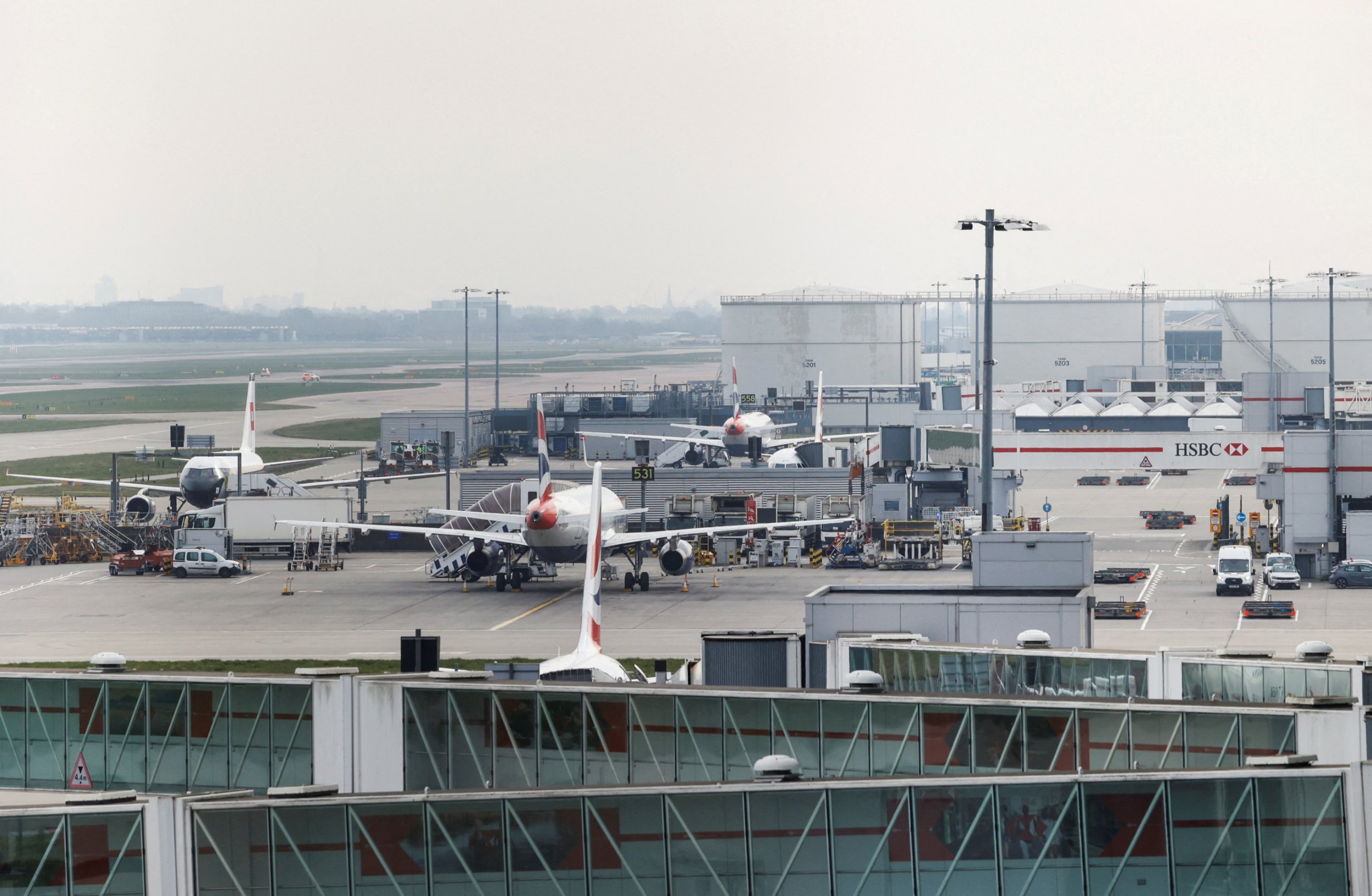 London Airspace Closure: Technical Issue Halts UK Flights