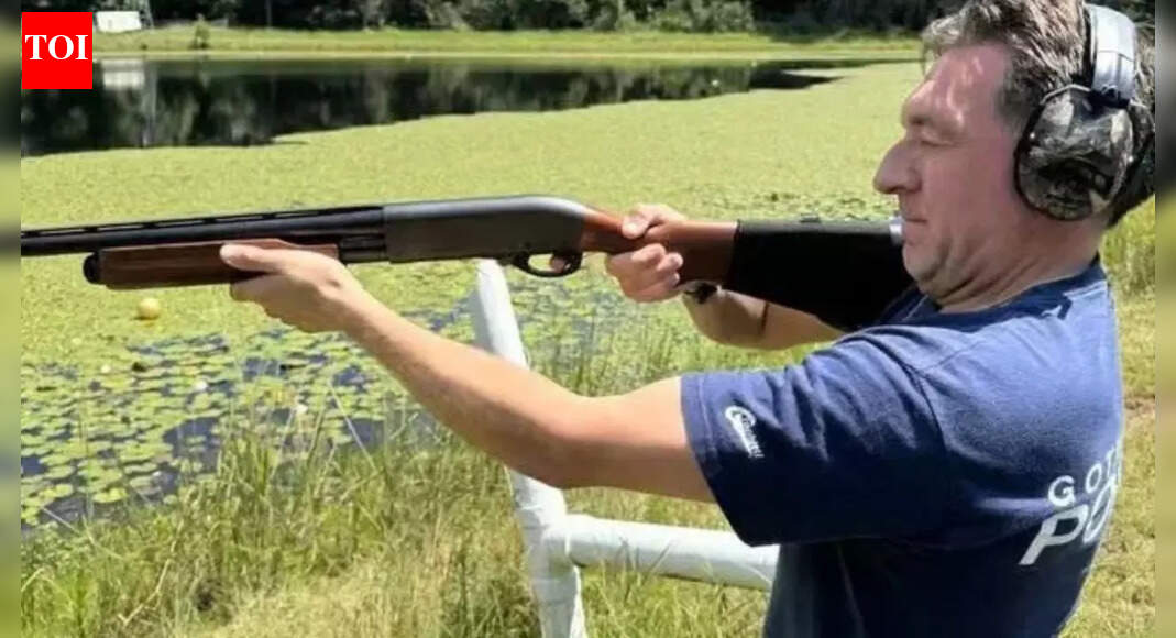 British Man Arrested for US Gun Photo in UK; Charges Dropped Amid Elon Musk's Outcry Over Social Media Policing