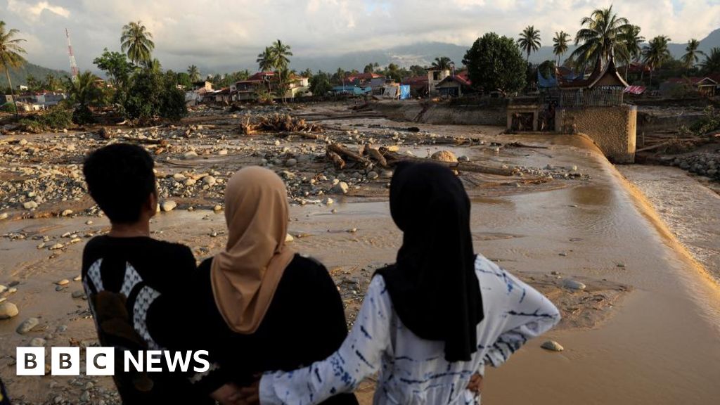 Indonesia Floods: Search for Hundreds Missing on Sumatra, Death Toll Tops 440; Cyclone Senyar Ravages South-East Asia