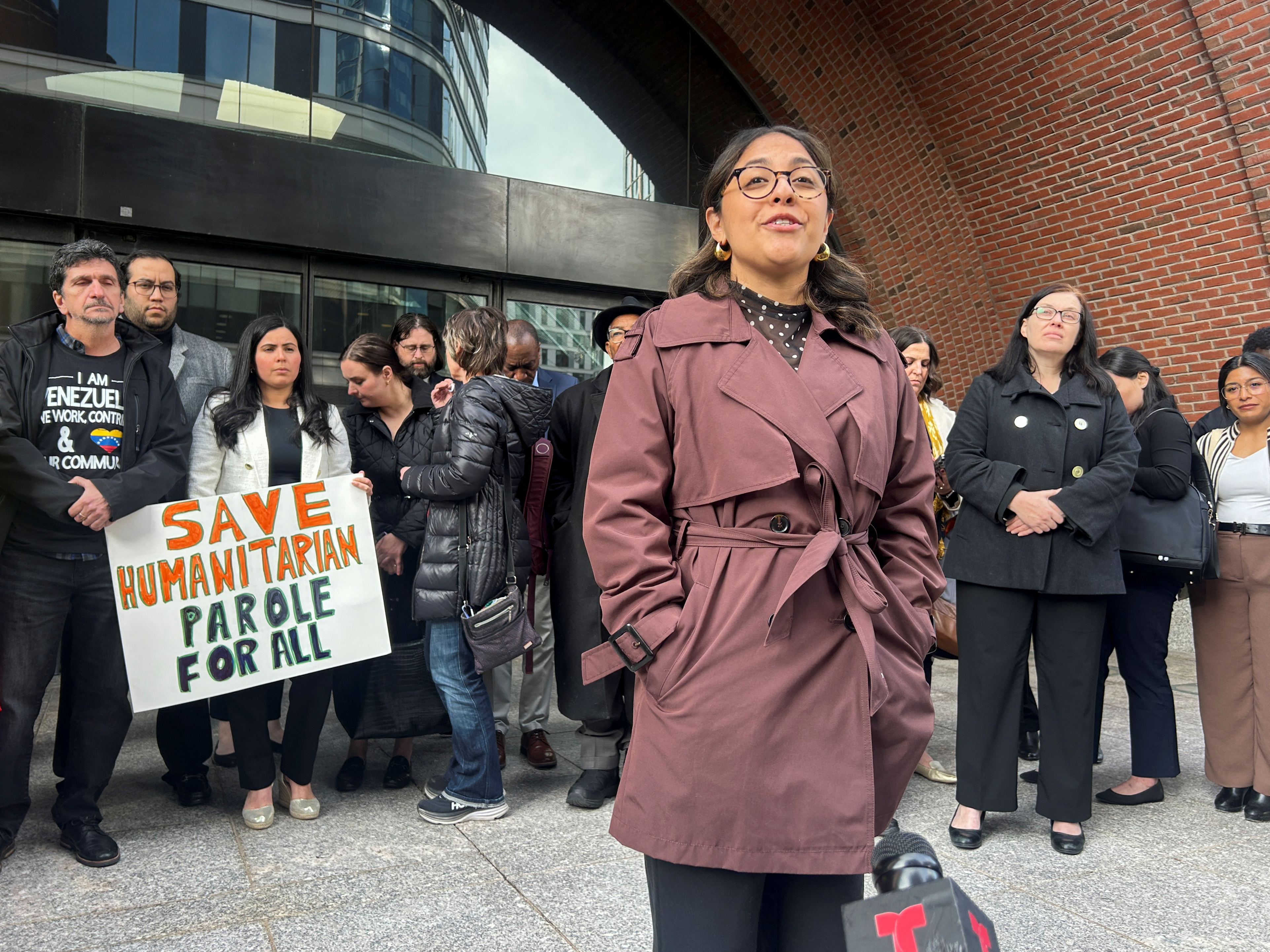 Supreme Court Blocks Halt to Trump's Migrant Parole Revocation