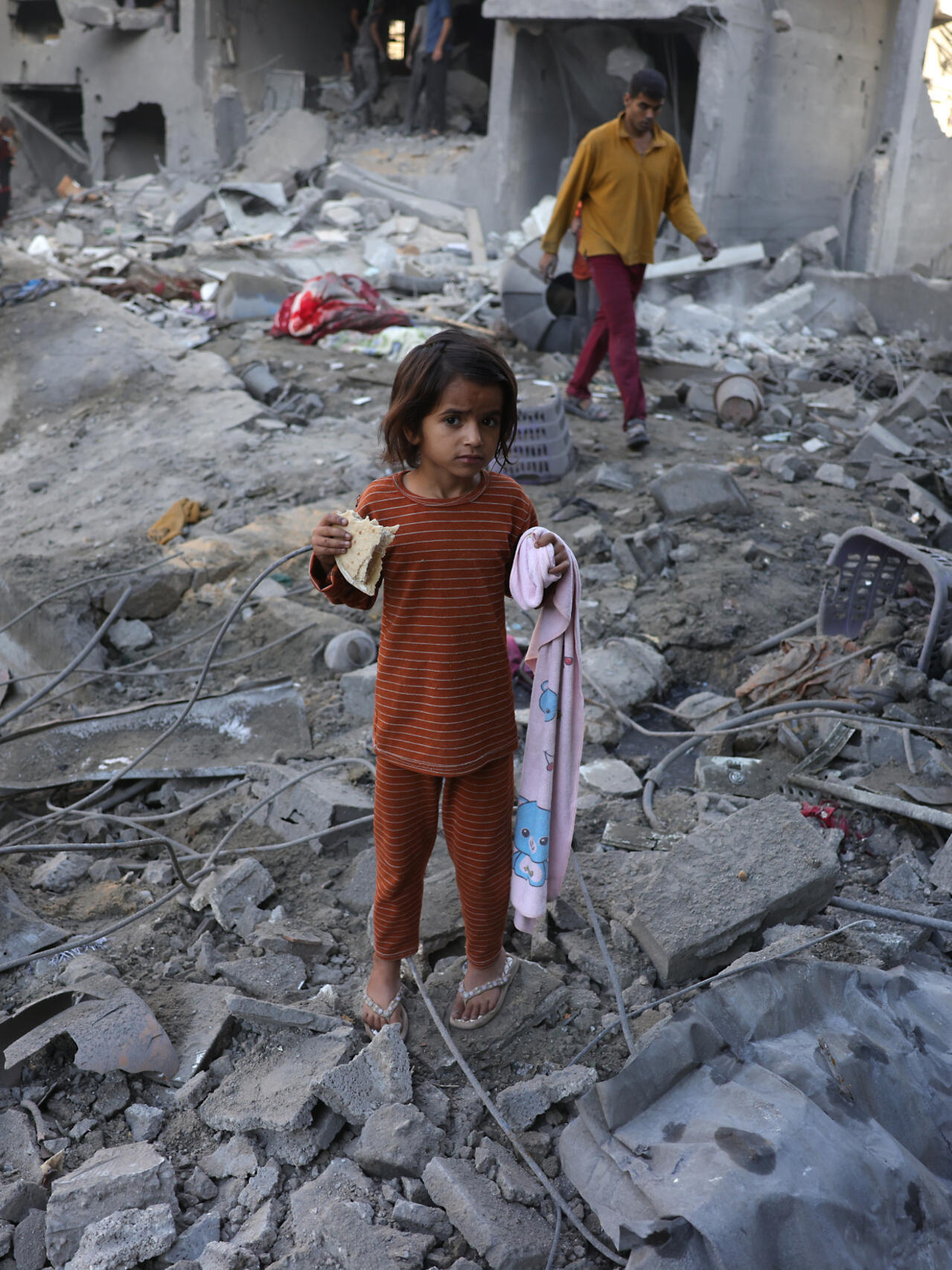 Israel Threatens Hamas Annihilation; Gaza Ceasefire Near, Says Trump