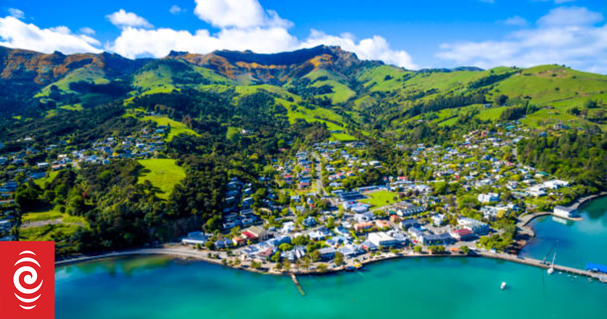 Over 2000 Litres of Fuel Leaks from Akaroa Shipwreck into Ocean