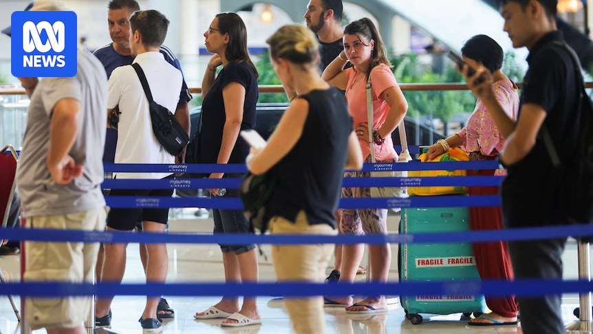 Thousands of Australians Stranded at Airports Amid Middle East Chaos