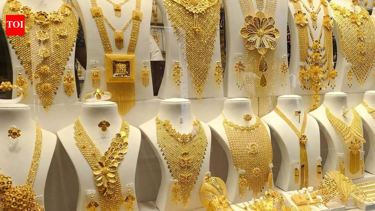 UAE gold prices surge over Dh10 amid US-Iran tensions
