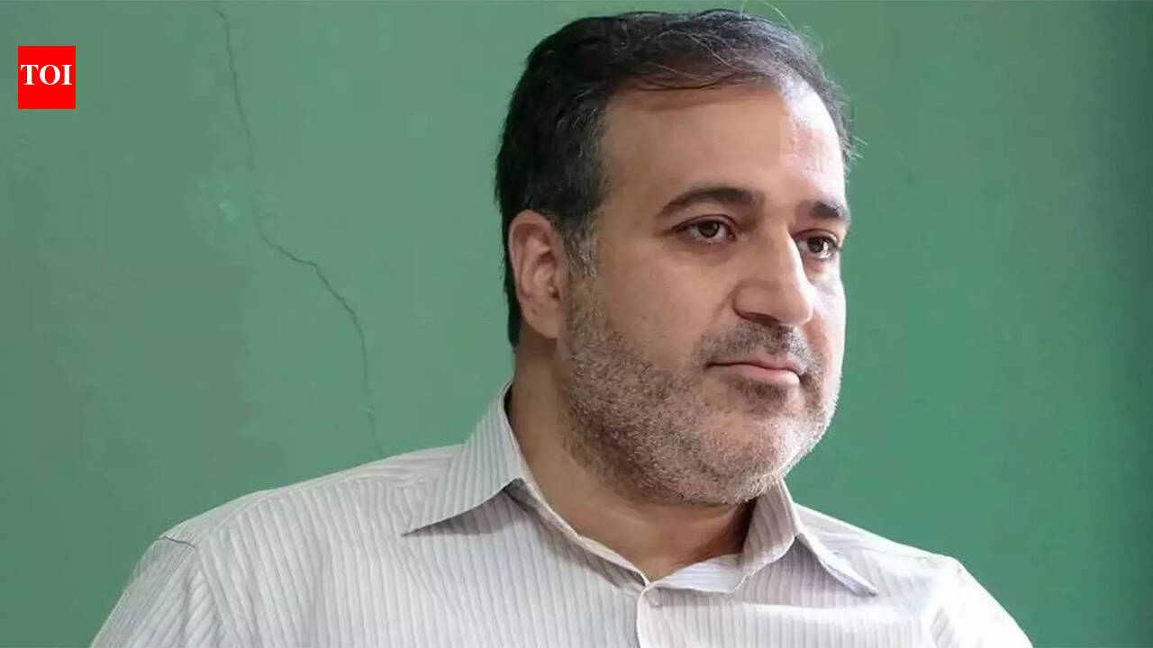 Iran Arrests Oscar-Nominated Screenwriter for Criticizing Khamenei
