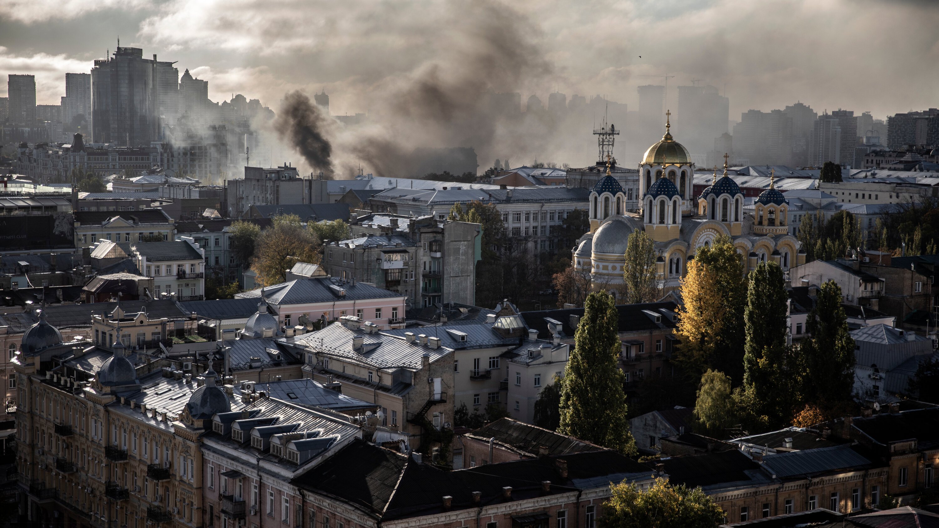 Russia resumes night strikes on Ukrainian cities after brief Trump-Putin reprieve