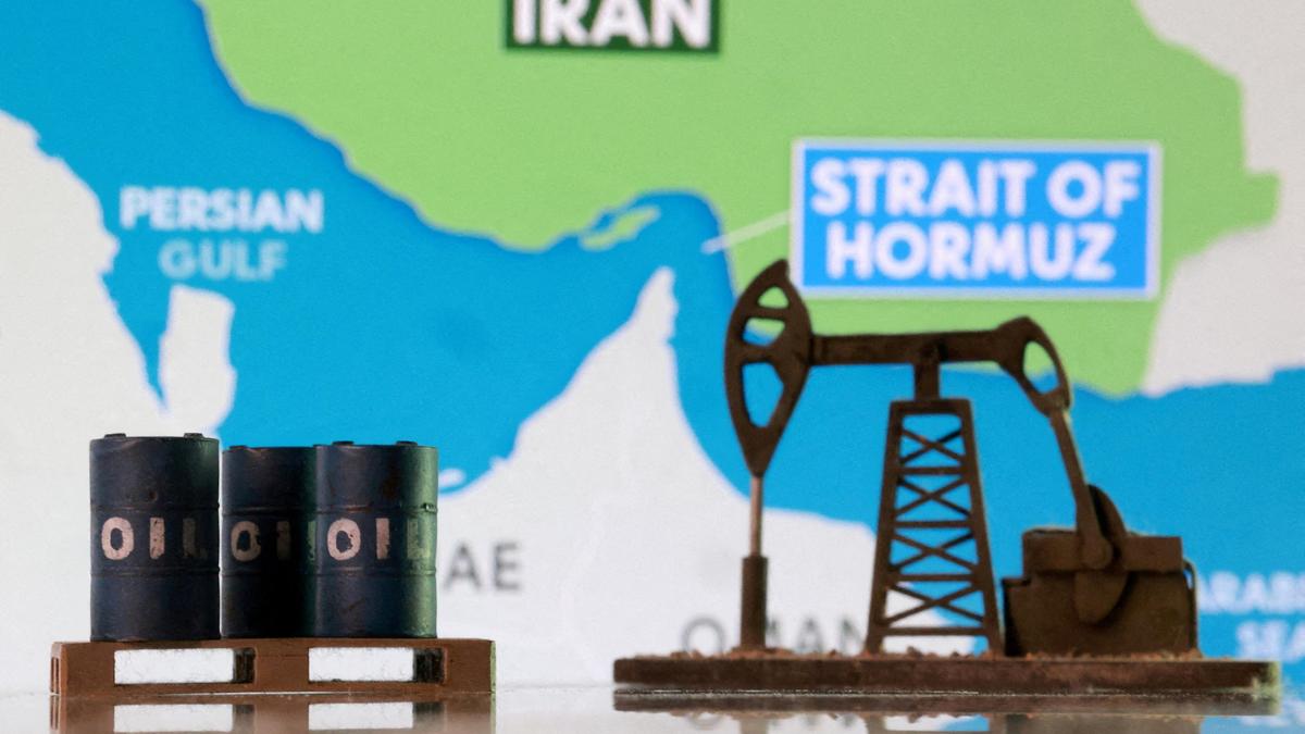 Oil Price Volatility Rises Amid Iran Strait Dispute