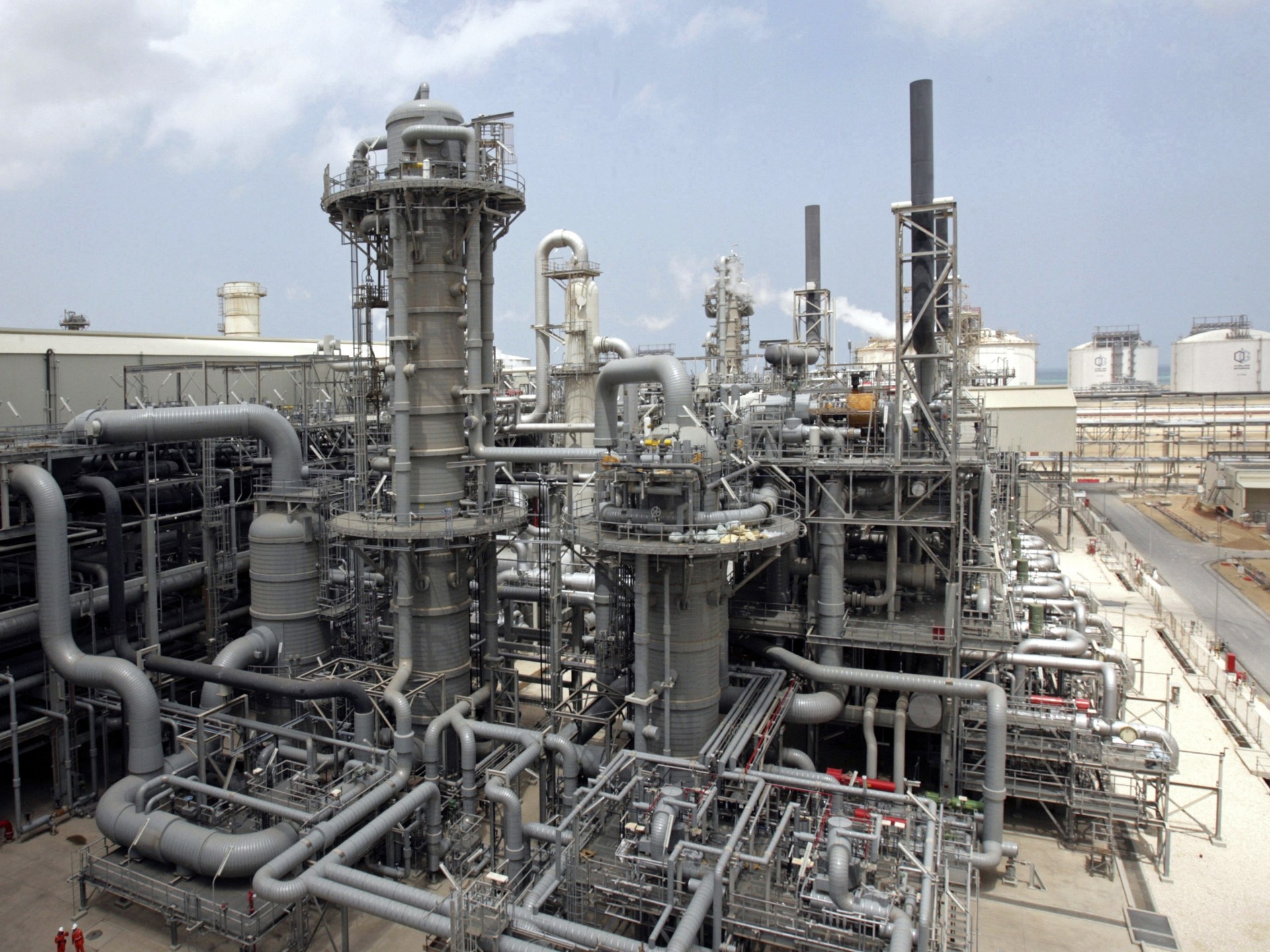 India Faces Gas Shortages Amid Global Supply Disruptions