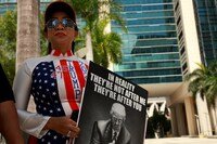Lindsey Graham's Defense of Trump Turns into Social Media Punchline