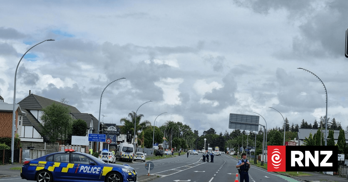 Hotel cordoned off after gunfire in Hamilton