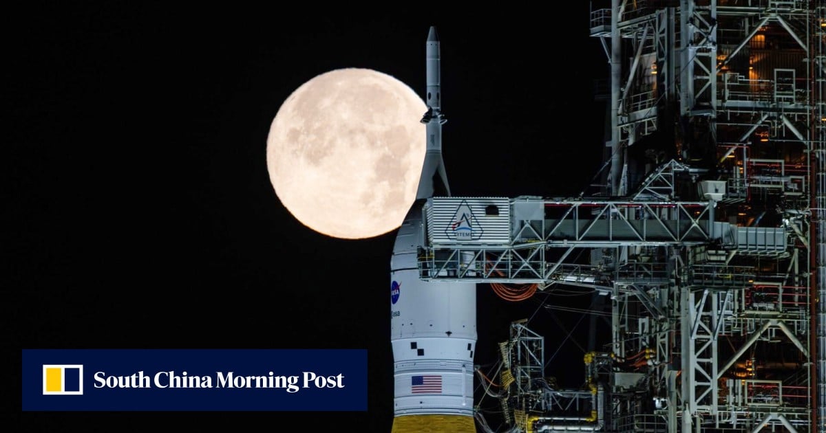 US Moon Mission Delayed Due to Hydrogen Leaks