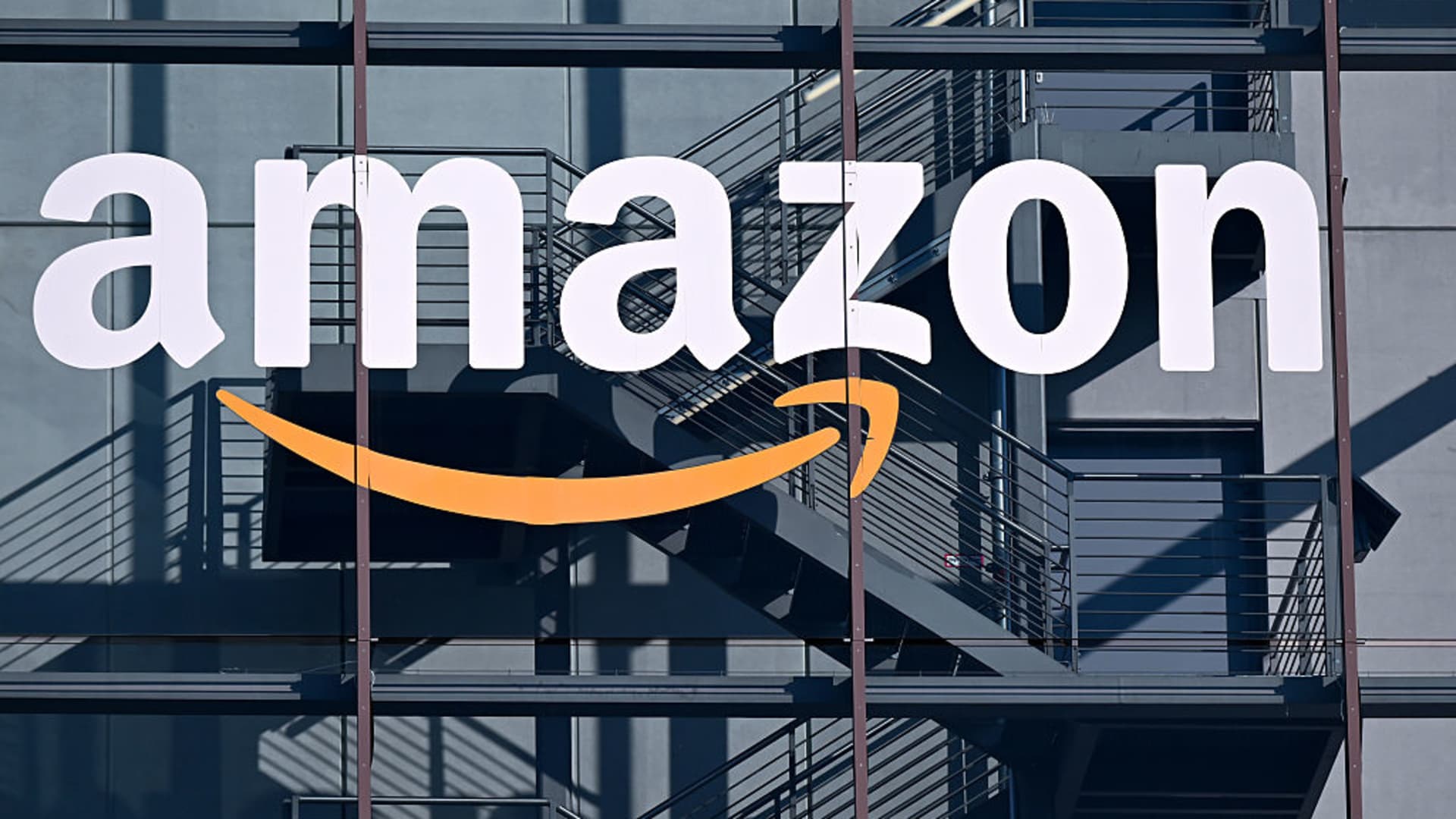 Big Tech Stocks Lose Over $1 Trillion in Value Amid AI Spending Fears