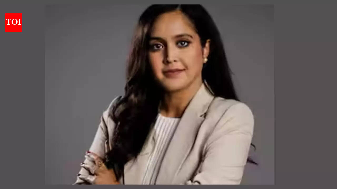 Washington Post Lays Off Journalist While on Maternity Leave Amid Troll Backlash
