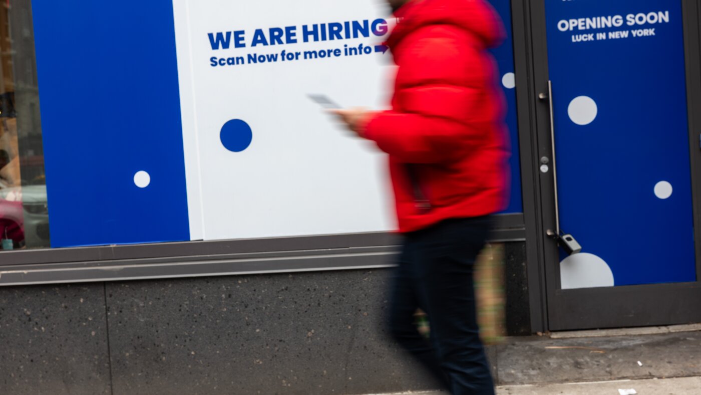 U.S. Economy Faces Unexpected Job Loss Amid Rising Concerns