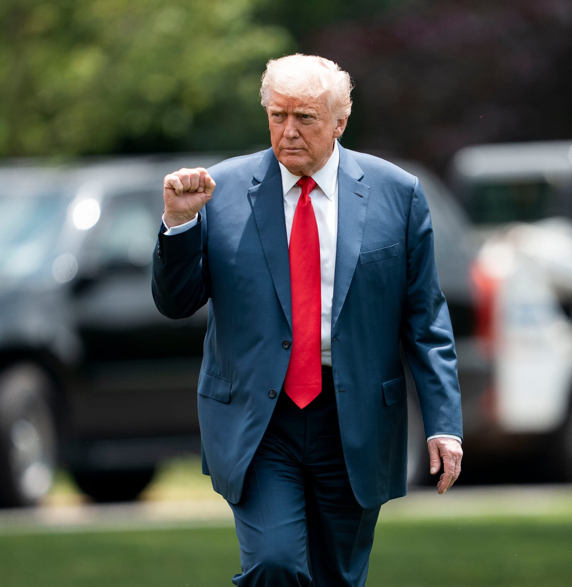Trump tariffs: CBP tells judge it cannot comply with refund order - CNBC