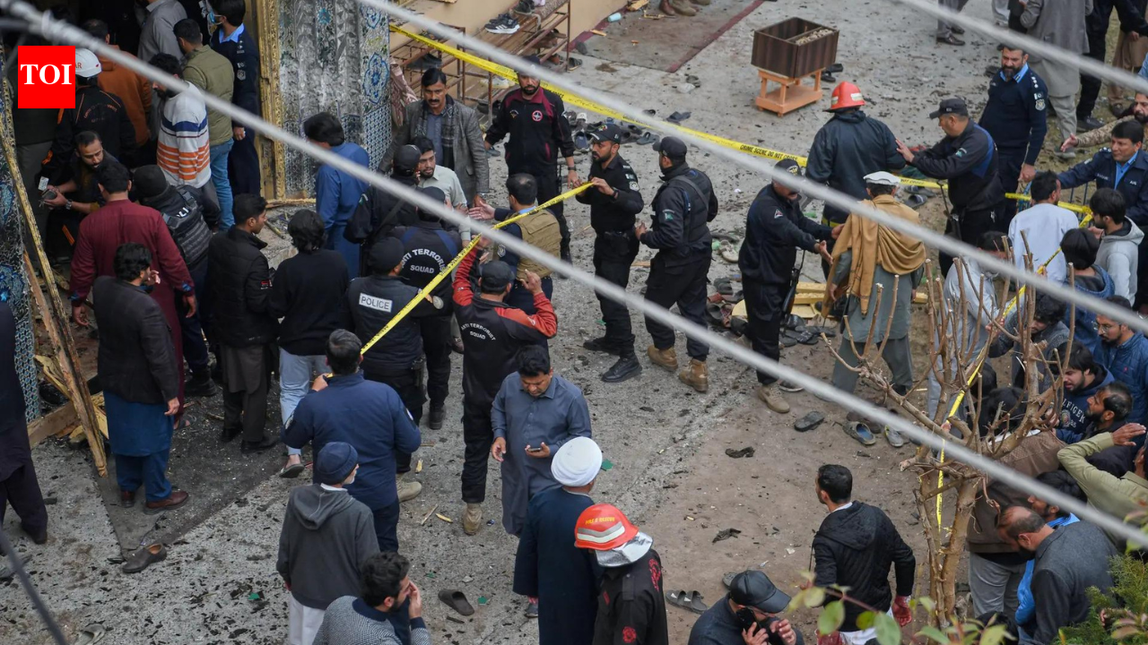 Suicide blast at Islamabad mosque kills 31