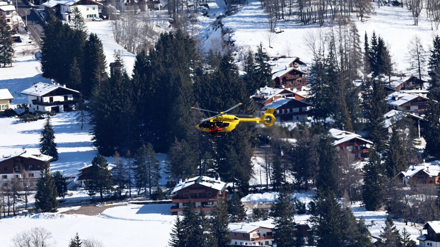 Lindsey Vonn crashes in 2026 Winter Olympics downhill race