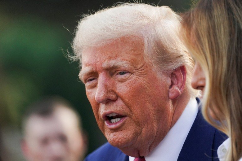 Trump Warns Iran Will Be Hit Hard Amid Gulf Attacks - CBS News