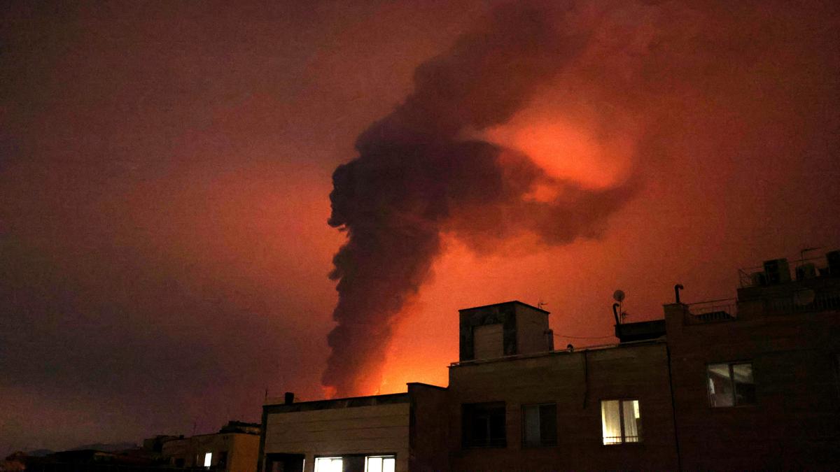 U.S. and Israel hit oil sites near Tehran