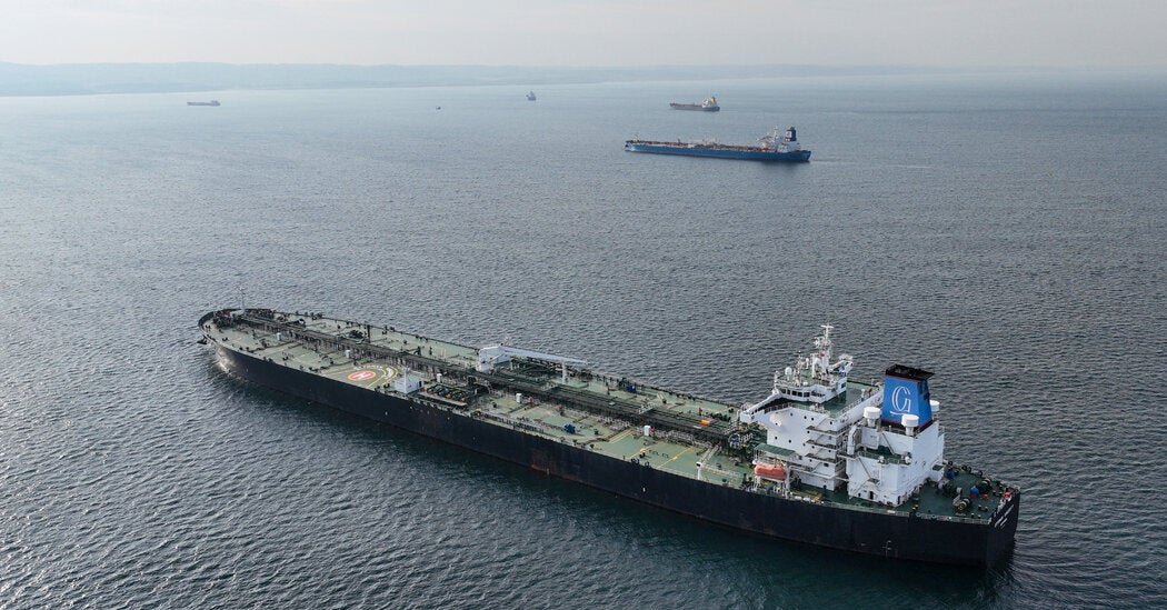 Oil Prices Rise Despite Trump’s Decision to Lift Russia Sanctions