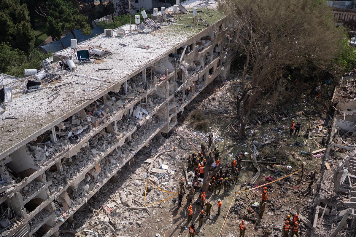 Iranian Overnight Strikes Damage Homes in Israel