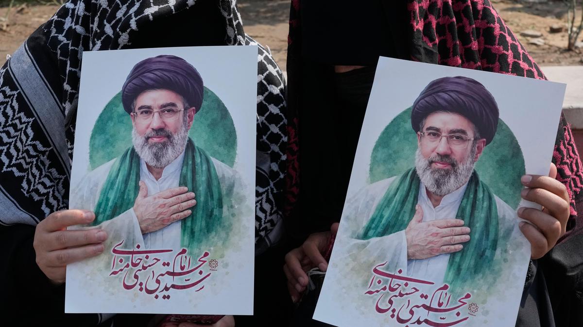 Iran Foreign Minister comments on Supreme Leader's condition