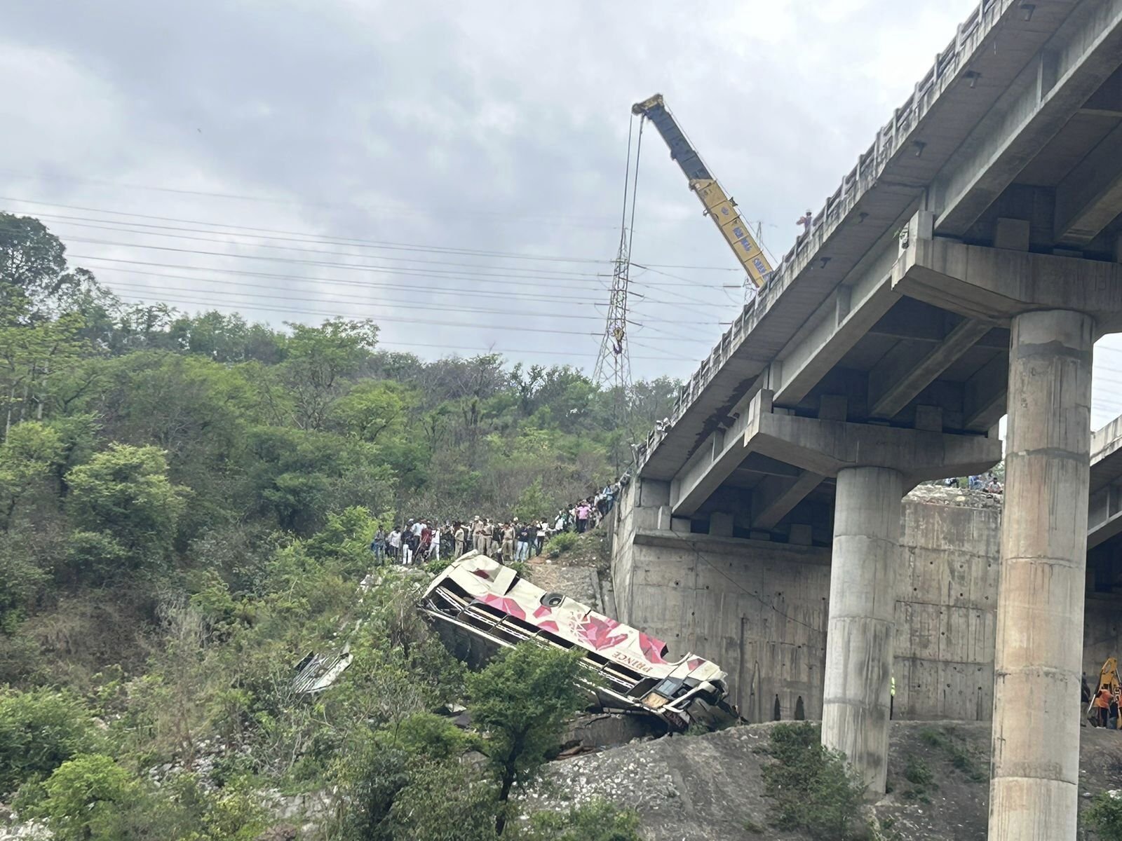 7 Indian Pilgrims Dead After Bus Falls Into Gorge in Nepal