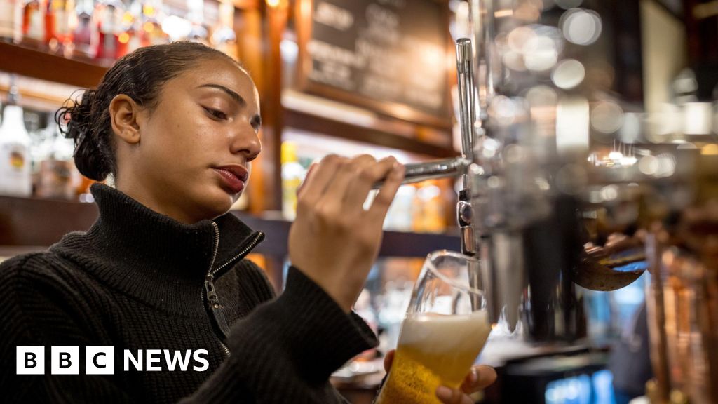 UK Unemployment Hits Near Five-Year High as Wage Growth Slows
