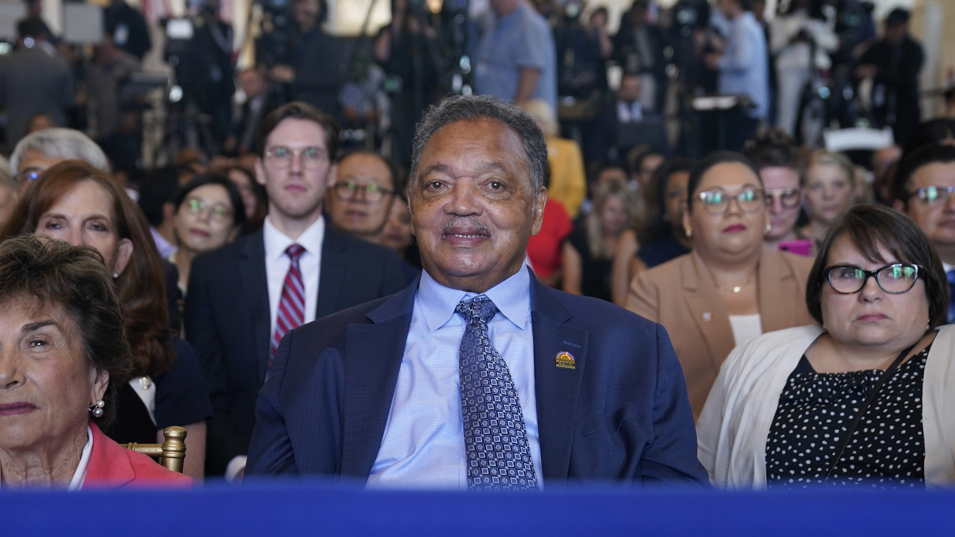 Jesse Jackson, Civil Rights Icon, Dies at 84