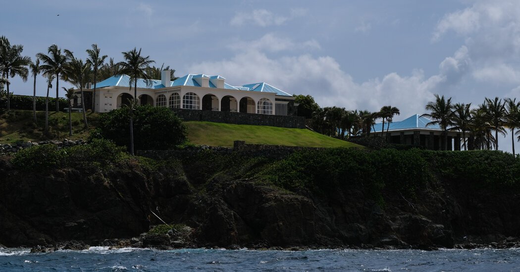 Jeffrey Epstein's Ties with US Customs Officers in Virgin Islands
