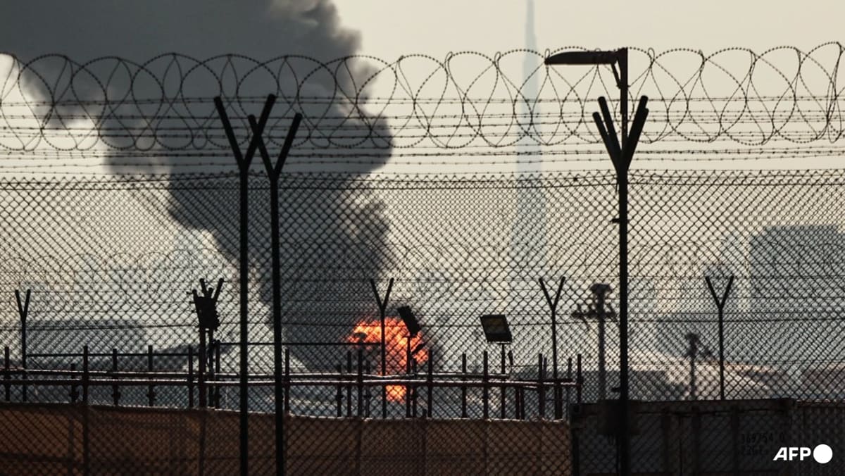 Iran military warns UAE over disputed Gulf islands