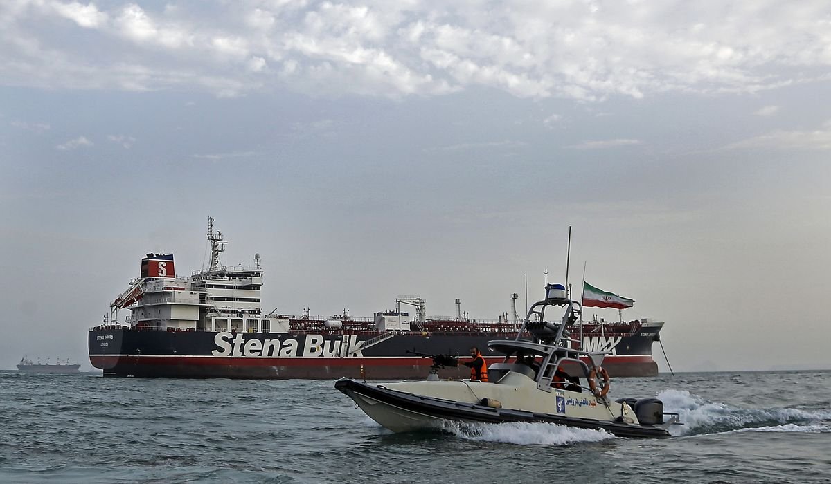 2 Million Toll on Ships Passing Strait of Hormuz: Iran's Response
