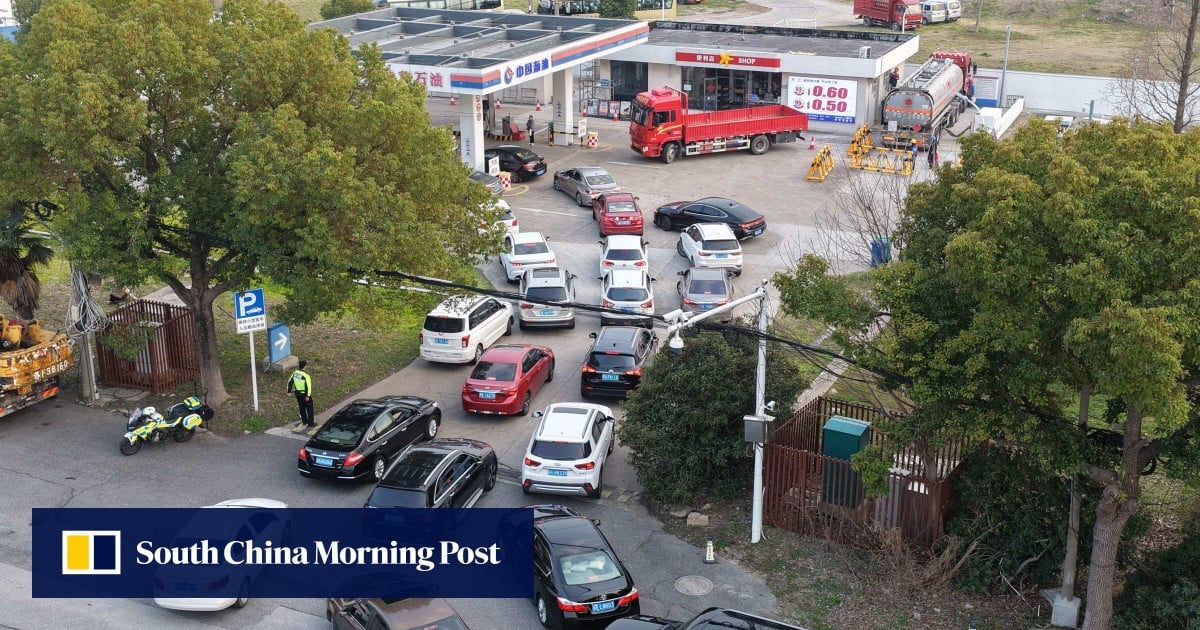 Drivers in China Rush to Fill Petrol Tanks Before Major Price Hike