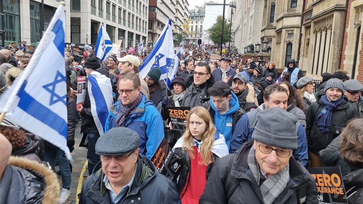 London Arson Attack on Jewish Ambulance Service Investigated as Hate Crime - The New York Times