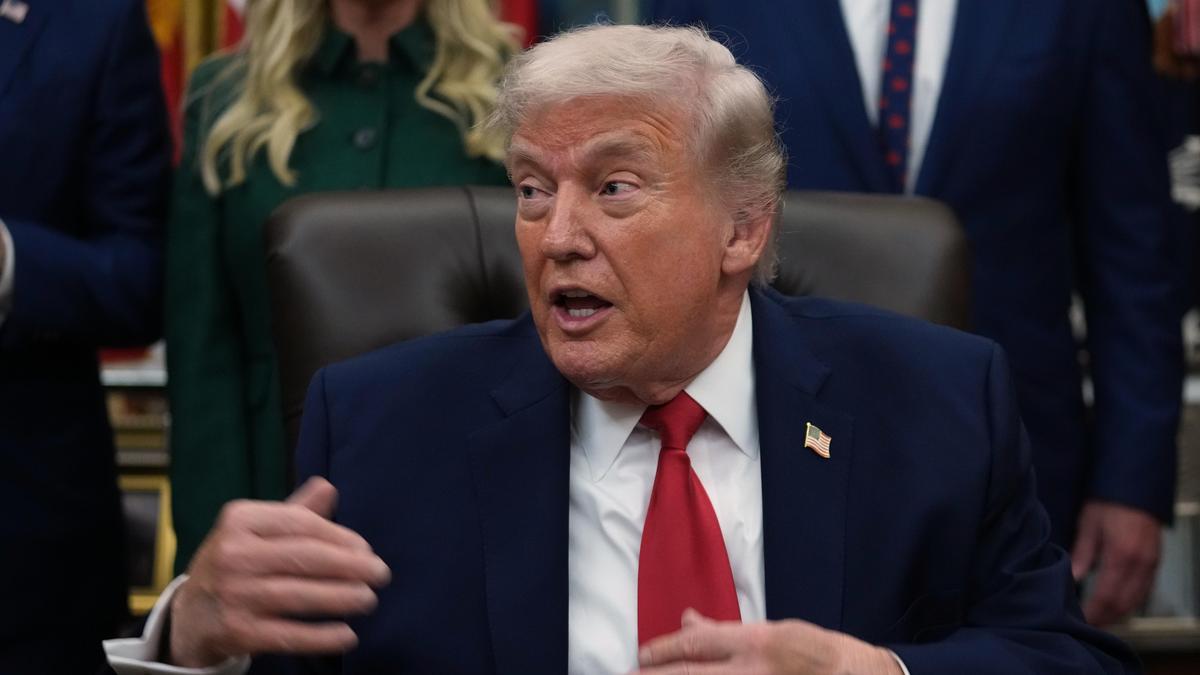 Trump Threatens Canada with 50% Tariff on Aircraft